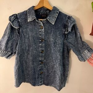 Who What Wear Denim Ruffle Sleeve Button Up Top M